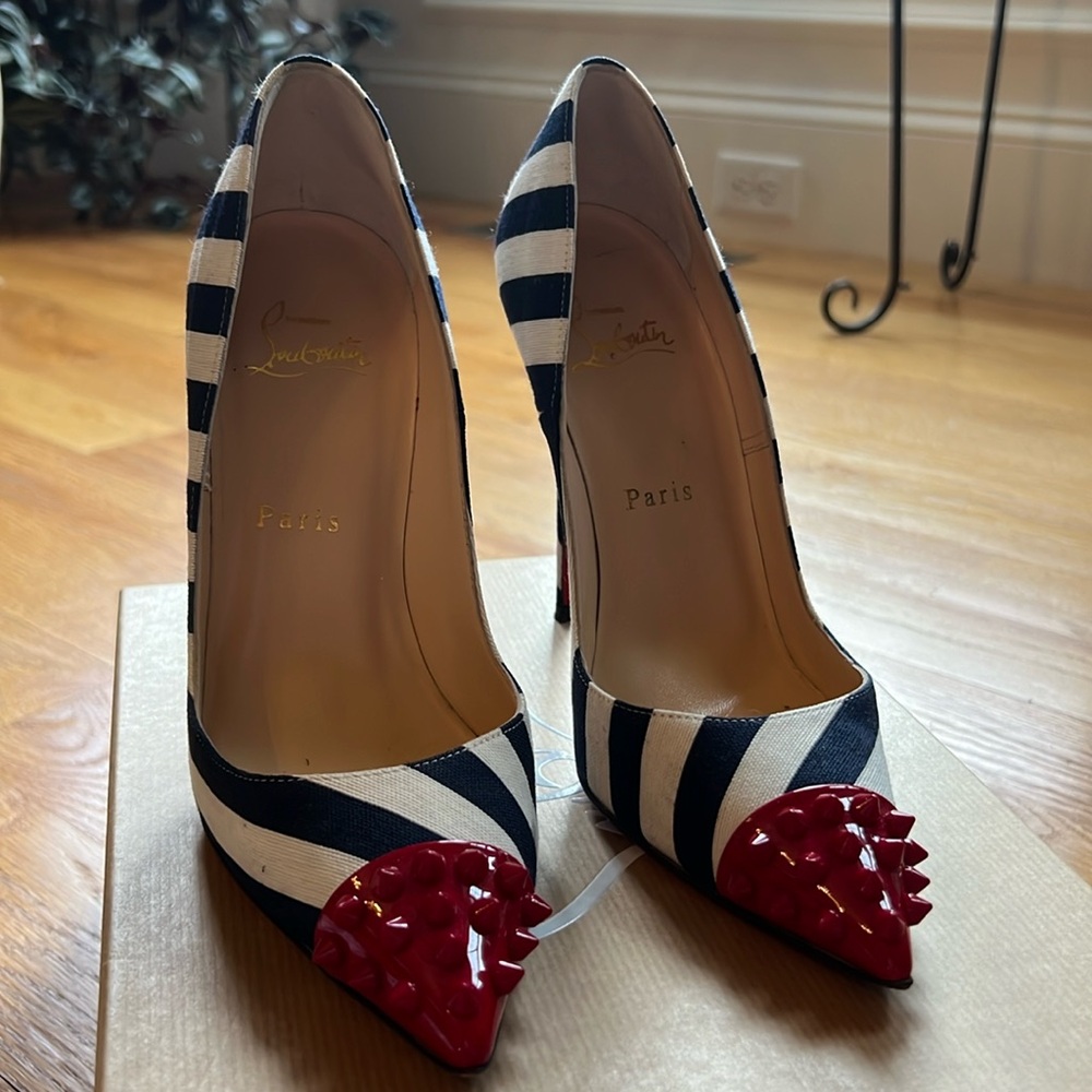 Authentic Louboutin sz 36.5 Geo Pump Red Navy 120